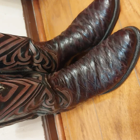 Burgundy and Black Western Boots - Picture 5 of 5